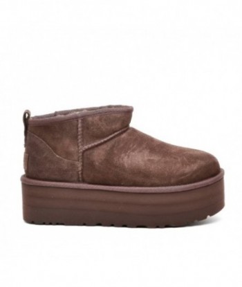 Stivaletti UGG con plateau in pelle scamosciata marrone